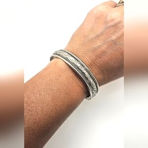 🟢3/$19🟢 Vintage Carved Silver Cuff Bracelet Handmade Nickel Silver